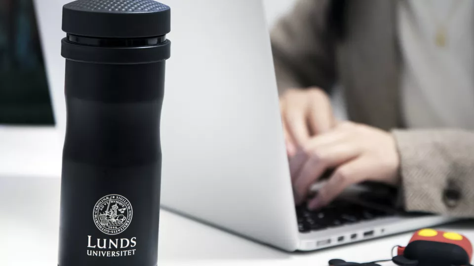 close up of lund university thermos